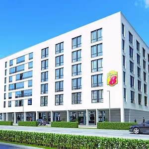 Hotel Super 8 By Wyndham West, Monachium
