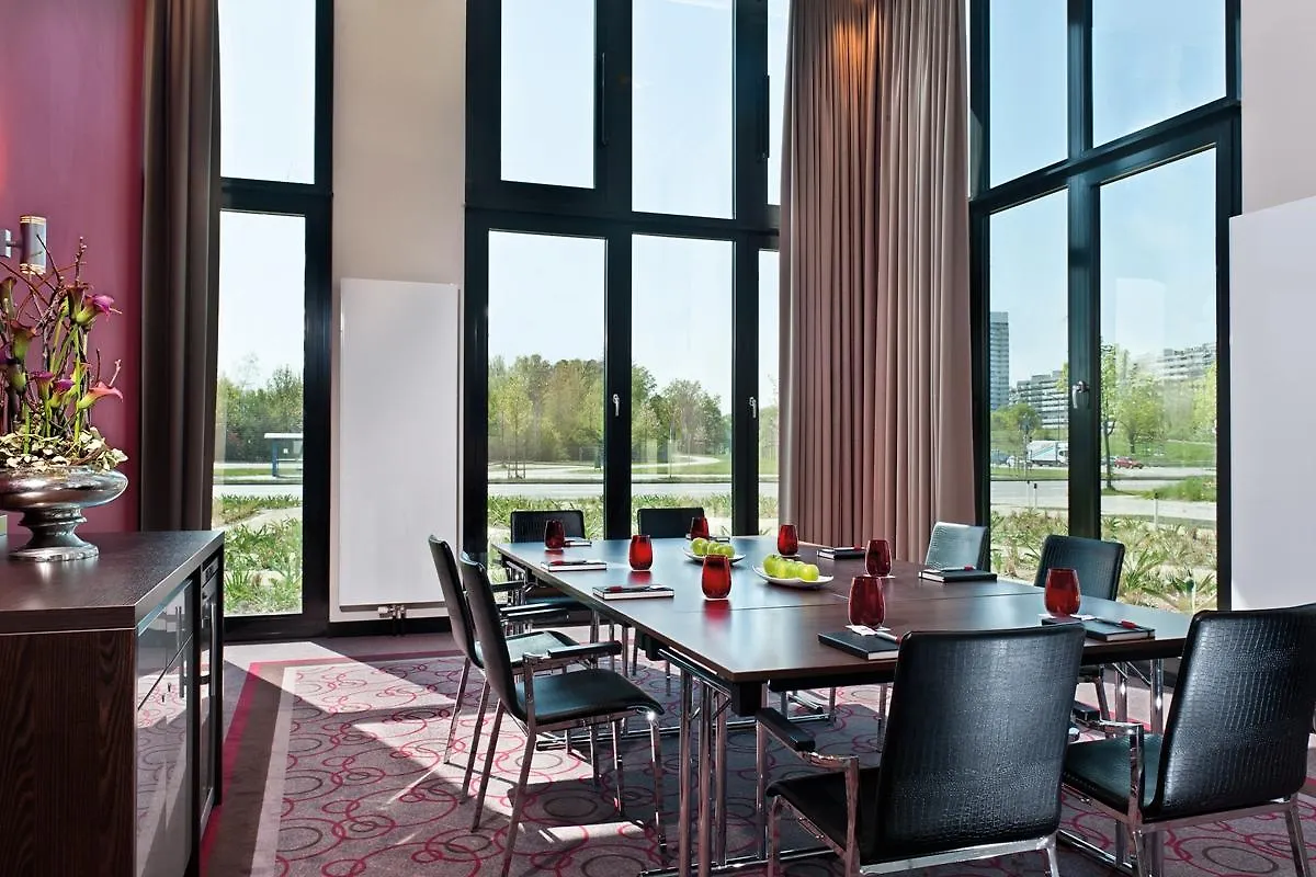 Leonardo Royal Hotel Munich 4*,